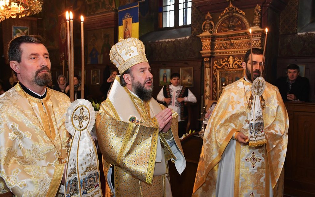 Vizită arhierească după aproape 10 ani în Parohia Slatina Nera