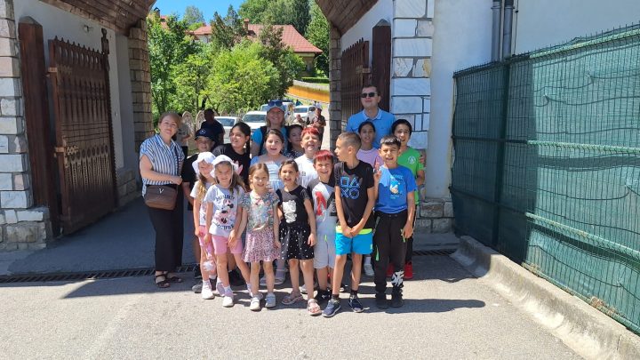 Activitate educativ-recreativ și spirituală pentru copiii Așezământului de servicii sociale „Sfânta Cuvioasă Parascheva” din Oțelu Roșu